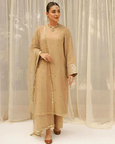 Royal Golden – 3-Piece Embroidered Lawn Suit