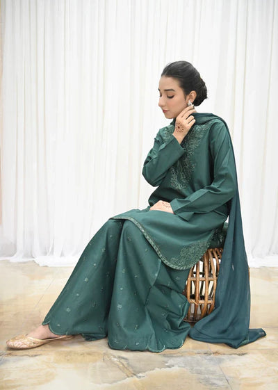Emerald Green – 3-Piece Stitched Lawn Suit